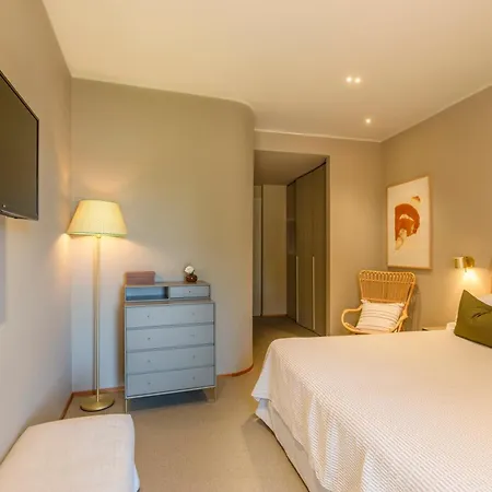 Is Molas Hotel 4*