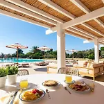 Ξενοδοχείο Is Molas 4*