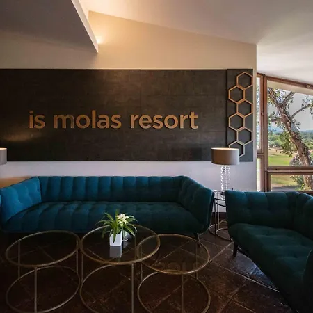 מלון Is Molas