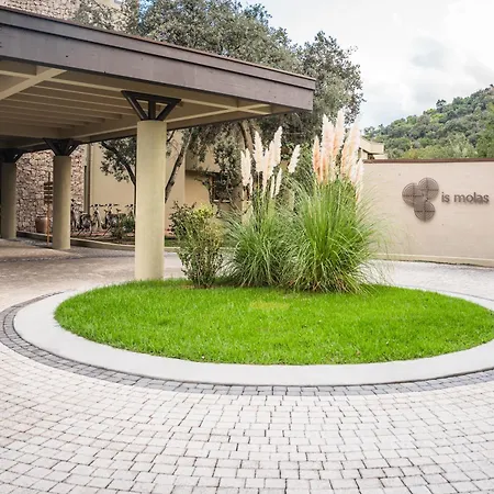 Ξενοδοχείο Is Molas Pula