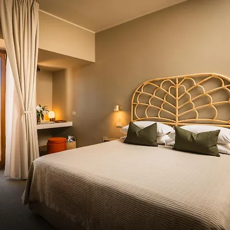 이스 모라스 호텔 4*