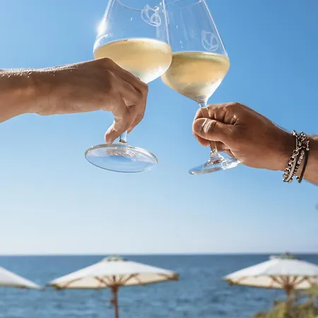 이스 모라스 호텔 4*