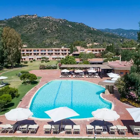 Ξενοδοχείο Is Molas 4*